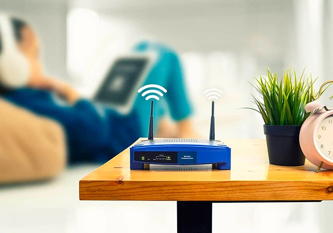 В чем отличия Wi-Fi от проводного интернета? Какие есть плюсы и минусы ?